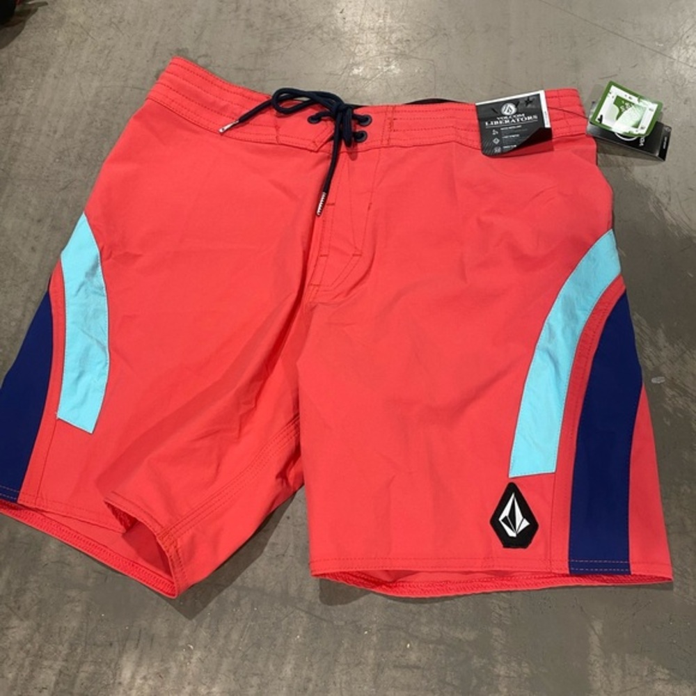 VOLCOM " liberators" 4 way stretch, cinch fly,water repellent 💦 not lined!NEW😎